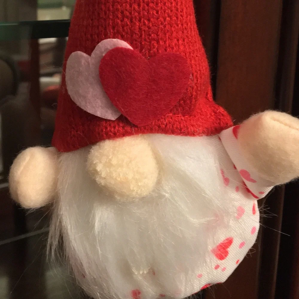 Valentines Day Decoration Gnome Garland 6’ Love NEW Pink & Red Hearts - Picture 12 of 16